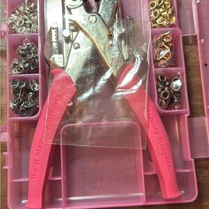 Crop A Dile
Grommet puncher 
Will pinch Tim, fabric. Wood
Brand New